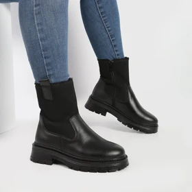 بوت و نیم بوت زنانه و دخترانه مدل بغل کش بغل زیپ رنگ مشکی کد M767