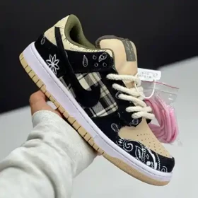 کفش نایک اس بی دانک لو تراویس اسکات باندانا Nike SB Dunk Low Travis Scott Bandana