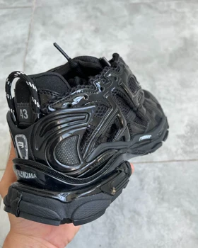 کتانی BALENCIAGA RUNNER رنگ مشکی