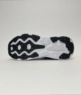 کتانی راحتی هوکا وان وان مشکی رویه چرم