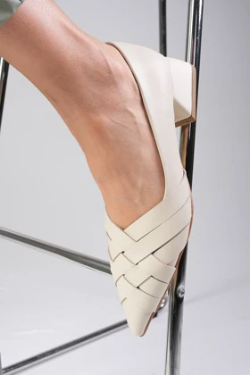 کفش پاشنه‌بلند کلاسیک زنانه میوگوستو mio-gusto