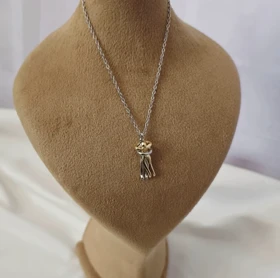 گردنبند آغوش