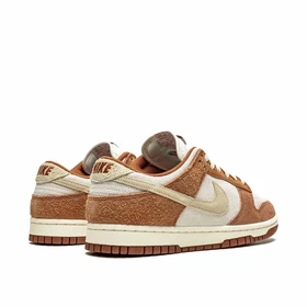 کتانی نایک دانک اس بی بدون ساق مدیوم کاری قهوه ای Nike Dunk Prm Medium Curry Brown