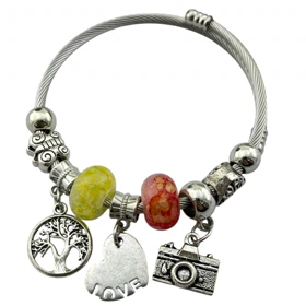 دستبند زنانه پاندورا با آویزهای قلب، دوربین و طرح درخت