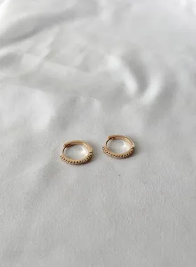 گوشواره حلقه‌ای نگین‌دار