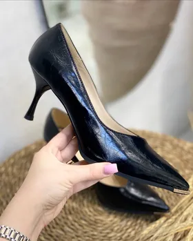 کفش پاشنه‌بلند