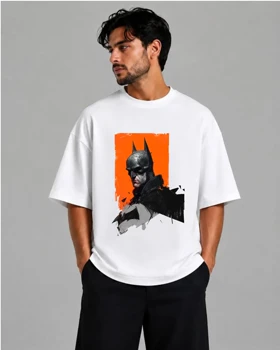 تیشرت باکسی سفید طرح پرتره رئالیستی ابرقهرمان بتمن استایل Dark Knight Painterly Art