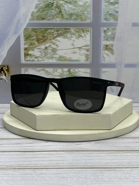 عینک آفتابی مردانه با فریم کائوچو و عدسی پلی‌کربنات پلاریزه محافظ UV400 و مناسب رانندگی