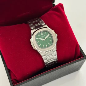 ساعت زنانه پتک فیلیپ ناتیلوس سبز کد 792