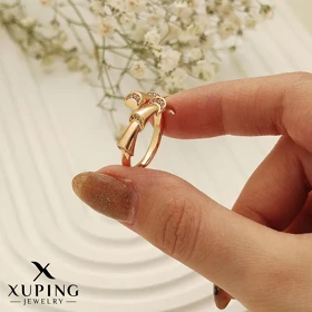 انگشتر ژوپینگ مدل بامبو نگین‌دار، درخشش بی‌نظیر و طراحی خاص Xuping