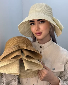 کلاه ساحلی پشت پاپیون