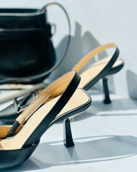 کفش زارا یراق‌دار