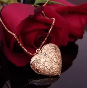 پلاک گردنبند لاکت در 5 طرح