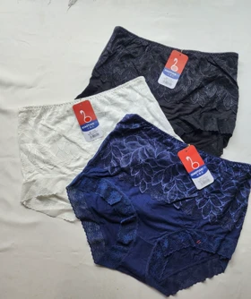 شورت فاق بلند نخ و دانتل کد: 1112