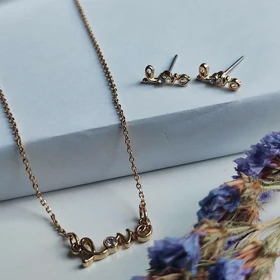 ست کامل گردنبند و گوشواره زنانه طرح Love با نگین – آبکاری طلا
