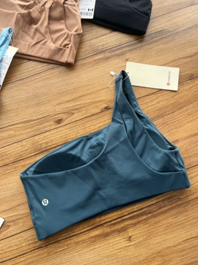 نیم‌تنه لولولومون Lululemon مدل Ribbed Nulu Asymmetrical