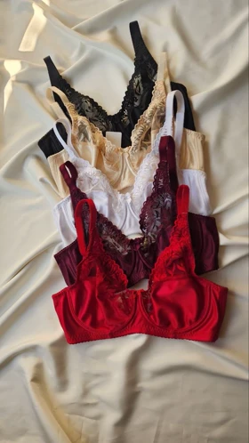 سوتین تک دانتل و پرلون فنردار برند SHANDERMAN کد: 2280