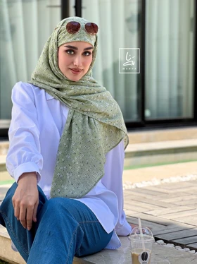 روسری وال نخی ژاکارد گل‌دار سبز