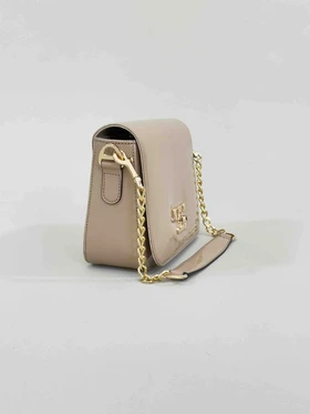 کیف تیارا