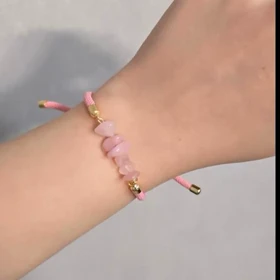 دستبند و گردنبند سنگ رز کوارتز اصل نماد عشق و محبت