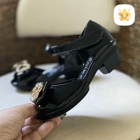 صندل دخترانه ورنی مجلسی وارداتی برند kenike سایز 25 تا 30