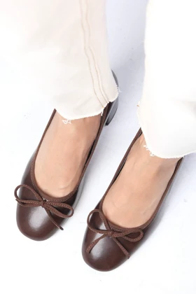 کفش پاشنه‌بلند کلاسیک زنانه میوگوستو mio-gusto