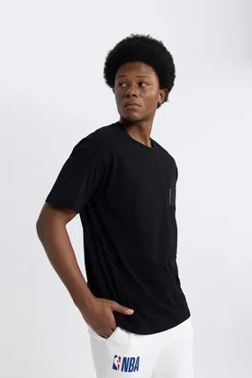 Fit Nba Los Angeles Lakers Boxy Fit Crew یقه تیشرت آستین کوتاه 24y801005065 24Y801005065