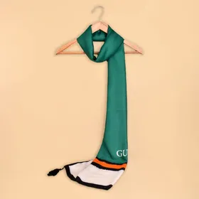 شال حاشیه‌دار گوچی