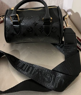 کیف صندوقی LV