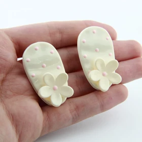 گیره مو دخترانه مدل گلی (کرم)