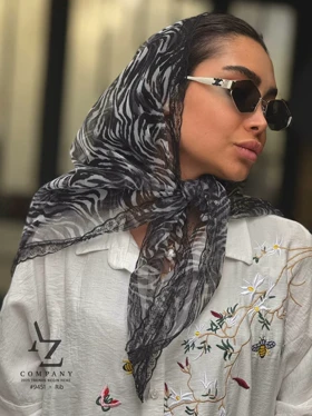 روسری سه گوش تور طرح زبرا مناسب تابستان