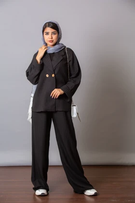 مانتو شلوار راه راه دو دکمه بغل چاک