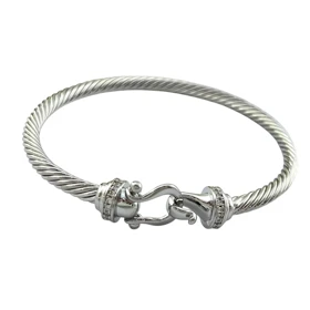 دستبند زنانه مدل مارینا طرح قایق بادبانی با بافت طنابی نقرهای