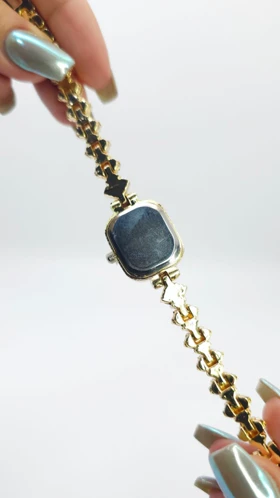 ساعت مچی زنانه مجلسی EHHE نگین‌دار با موتور کوارتز