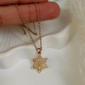 گردنبند زنانه طرح ستاره شش‌پر
