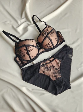 ست شورت و سوتین جکدار فنردار اروپایی کد: 1732