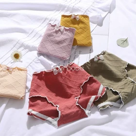 شورت های استوک سایز S ( محصول کاملا سالم است-طرح رندوم ارسال می شود)