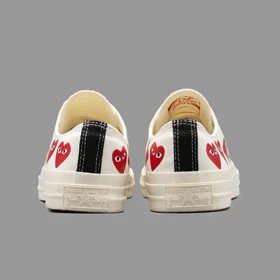 کانورس آل استار پلی مولتی هارت سفید ساق کوتاه Converse All Star Cdg Play Multi Heart White Lowtop
