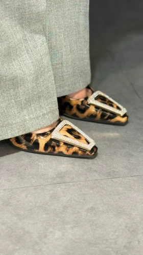 P622 - لودشکا SJY نگینی P622