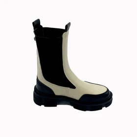 کفش بوت زنانه مدل Stradivarius Flat Ankle Boots - BTC05