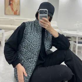 پافر زنانه طوسی طرح پلنگی