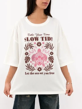 تیشرت باکسی زنانه سفید رنگ یقه گرد طرح Slow Tide | فری سایز | آلما شاپ
