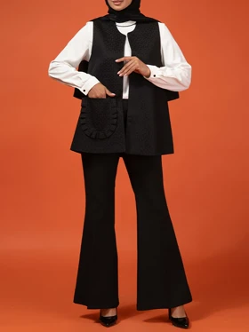 وست زنانه ژاکارد آستر دار جیب‌دار کلاسیک 70101