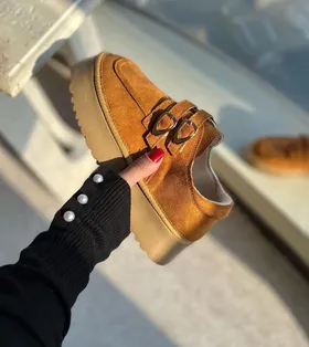 ugg 2s عسلی