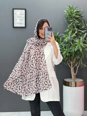 شال طرح پلنگی صورتی