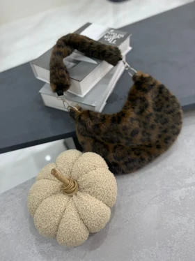 کیف خز نرمک