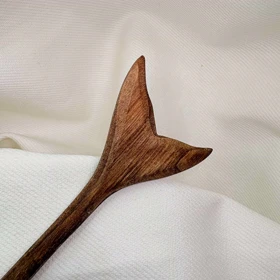 سنجاق سر چوبی مدل «کانزاشی دم وال» | ساخته شده از چوب طبیعی با تراش دستی