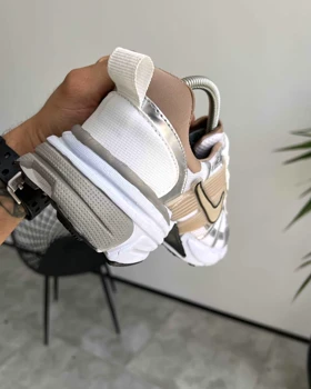 کتانی نایک V2K NIKE رنگ سفید کرم