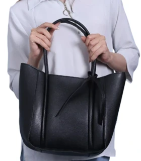 کیف دوشی زنانه بزرگ مدل Astra