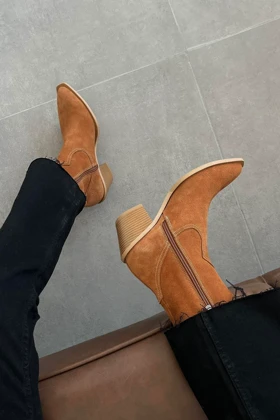 بوت و نیم بوت زنانه استراسونس straswans